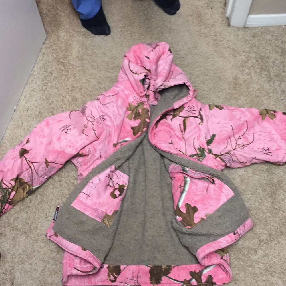 A brand new real tree camo pink winter coat